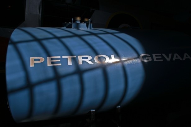 historic-portable-petrol-tank.jpg