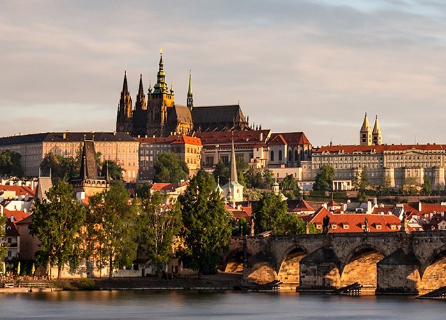 prague-castle.jpg