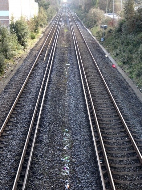 railroad-tracks-1517953957knZ.jpg