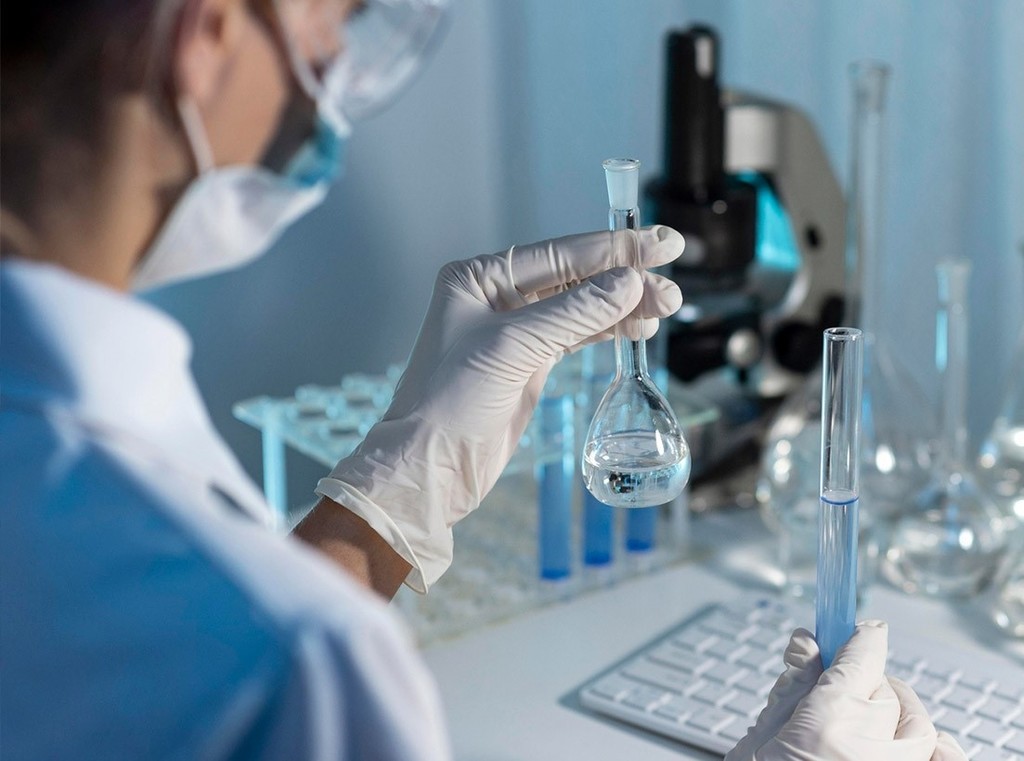 lavorare-nel-settore-chimico-farmaceutico.jpg