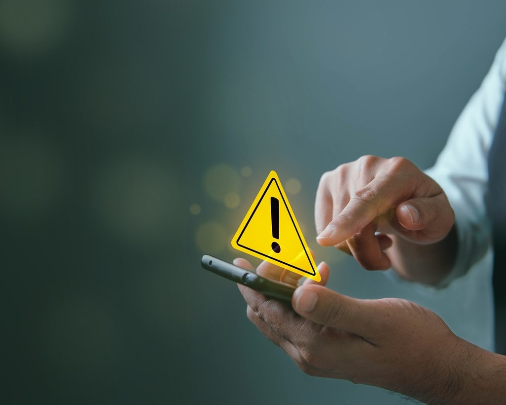 warning telephone.jpg