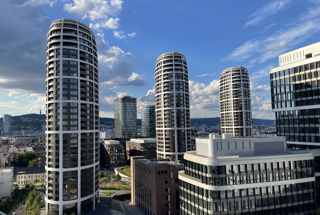 Sky_Park_Bratislava.jpg
