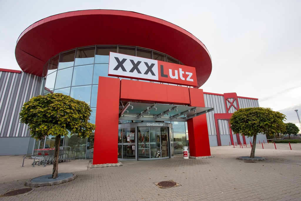 XXXLutz_Soroksár.jpg