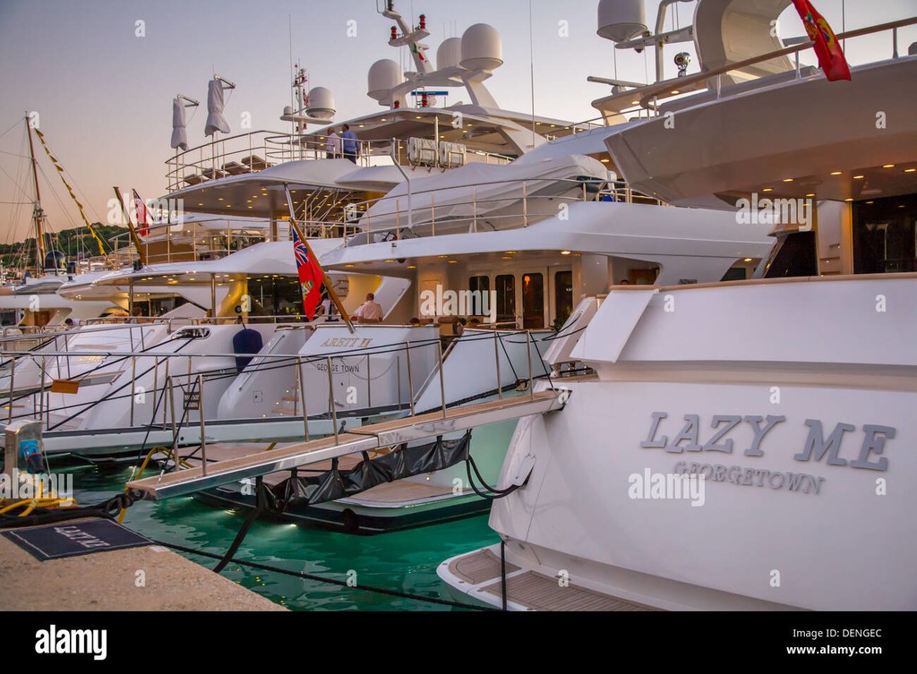 yacht-porto-cervo-porto-sardegna-italia-dengec.jpg