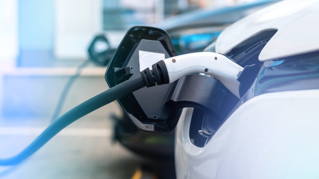 auto elettriche1.jpg