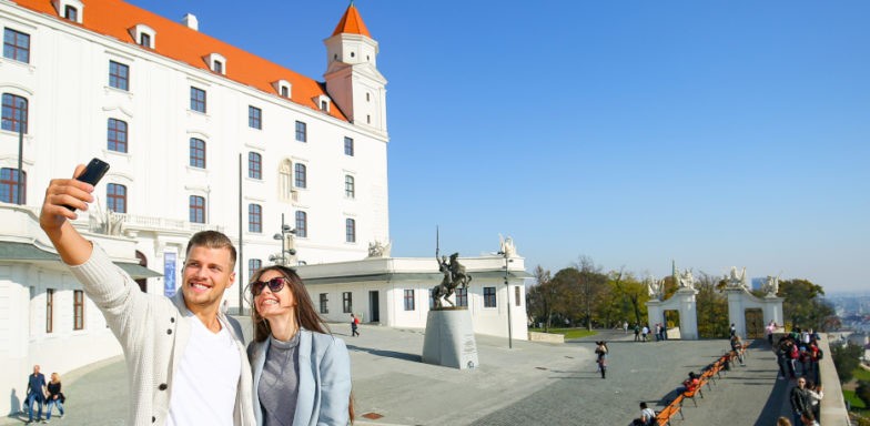 turisti_Bratislava1.jpg