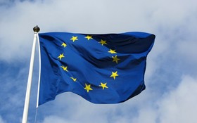 European_flag_in_Karlskrona_2011.jpg
