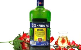Becherovka_original.jpg